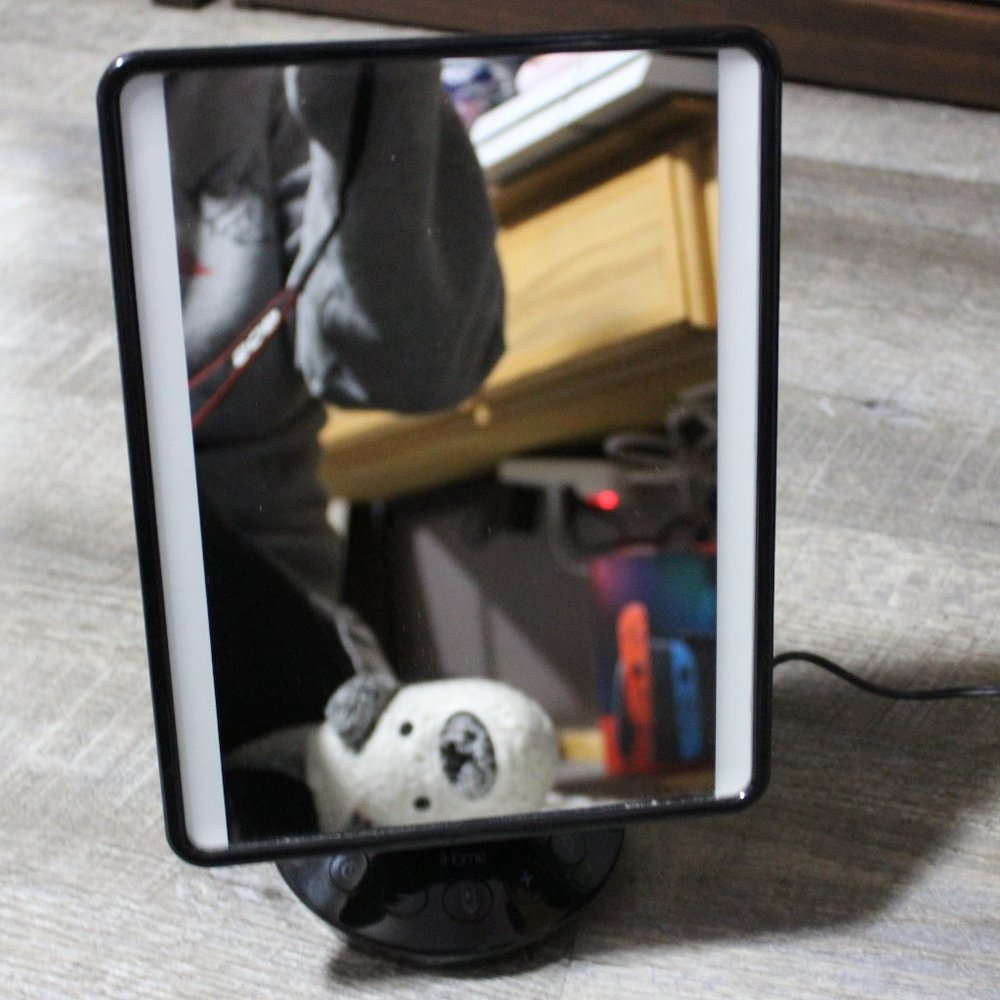Makeup Light Mirror